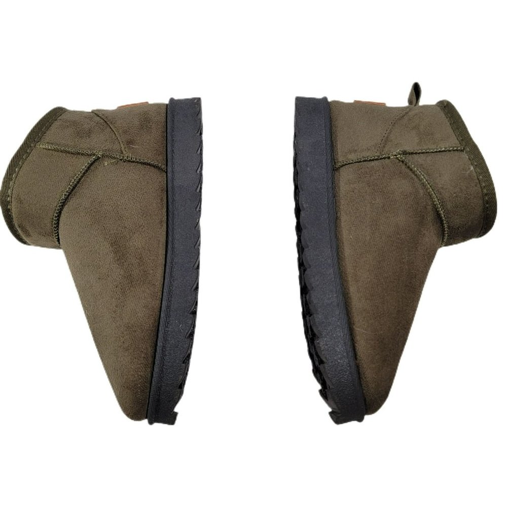 Girls size 6 Olive Green Mudd" Cherry" Classic Mini Ankle Suede Boots Lined . - Picture 2 of 10